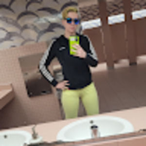 Meet your Posher, Tennie